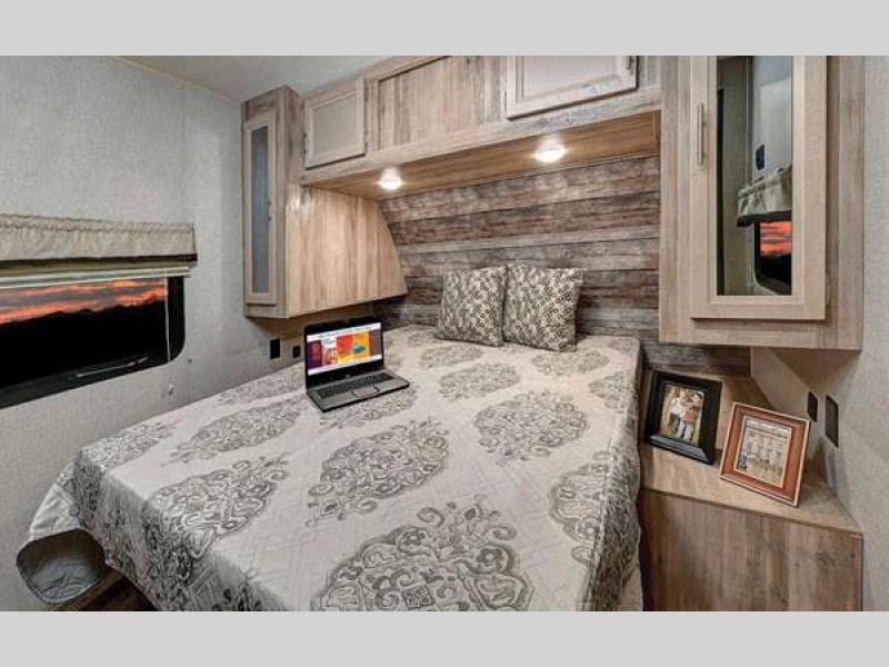 Catalina Legacy travel trailer master bedroom