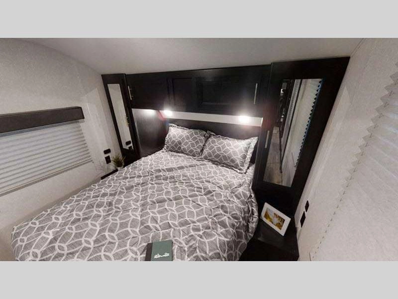 Cherokee travel trailer bedroom